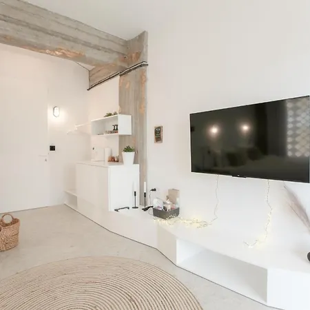 Convent - Huge One Combination Apartment *