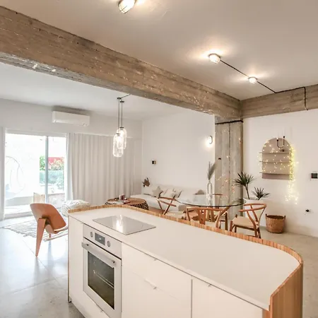 Convent - Huge One Combination Apartment